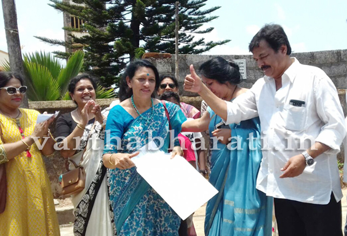 ಮಡಿಕೇರಿ ಕ್ಷೇತ್ರ: ಸಹೋದರಿ ಕೆ.ಪಿ. ಚಂದ್ರಕಲಾ ಜೊತೆ ಚುನಾವಣಾ ಪ್ರಚಾರಕ್ಕಿಳಿದ ನಟ ಜೈ ಜಗದೀಶ್